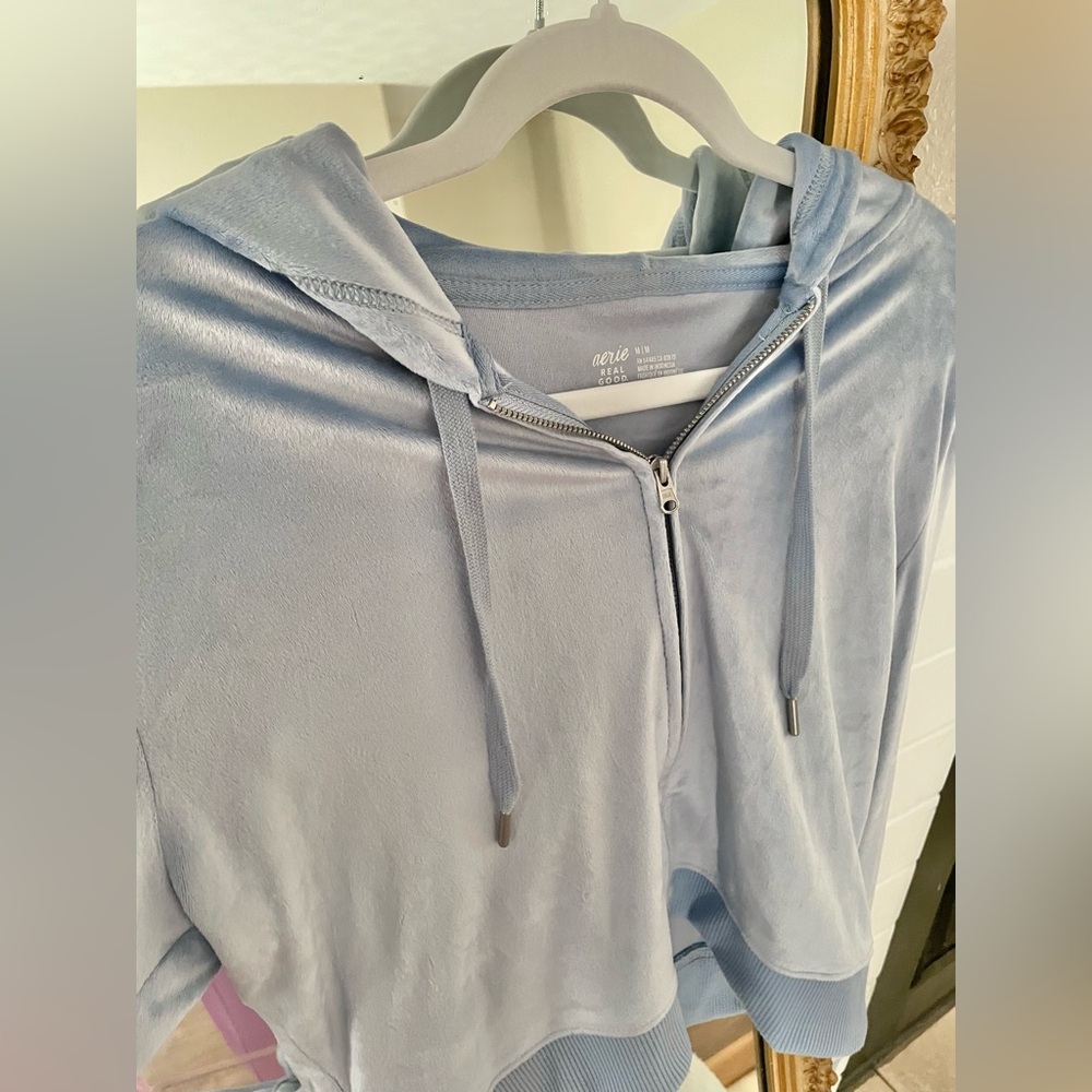Hooded Cropped Velour Jacket